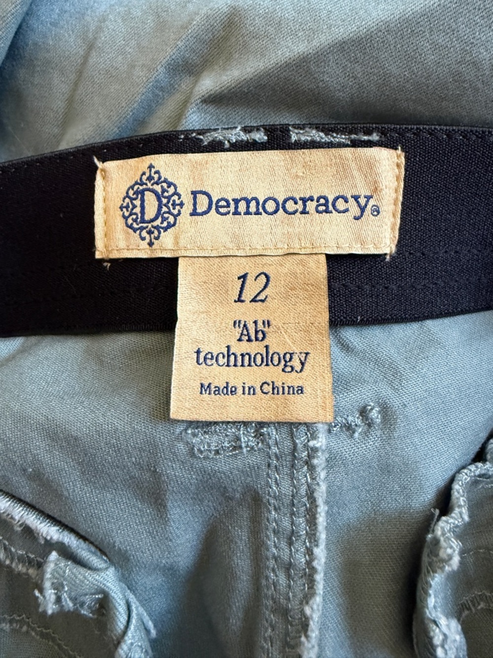 Democracy “Ab” Technology Women’s  Green Utility Cargo Mid Rise Pants- Size 12 - Picture 3 of 7